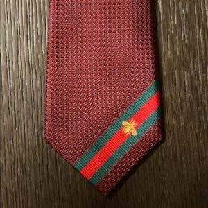 Gucci burgundy Bee Skinny Tie